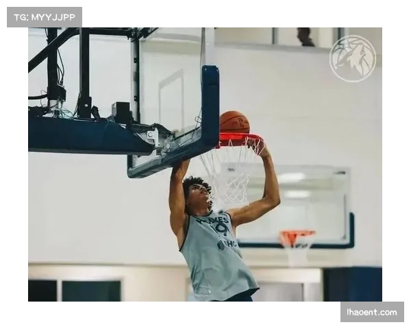 篮网8号秀杰明首秀亮眼18分钟斩获14分5篮板展现潜力